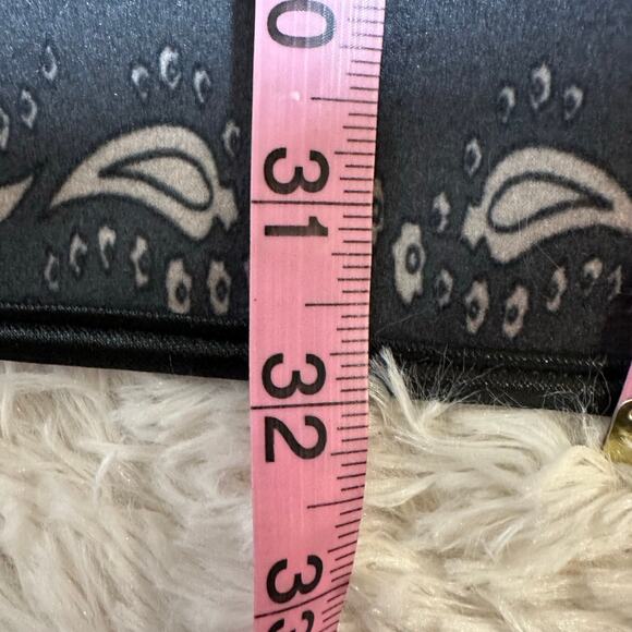 Gray Cream Shawl Cape Reversable With Feather Tassels NWT - Picture 7 of 7